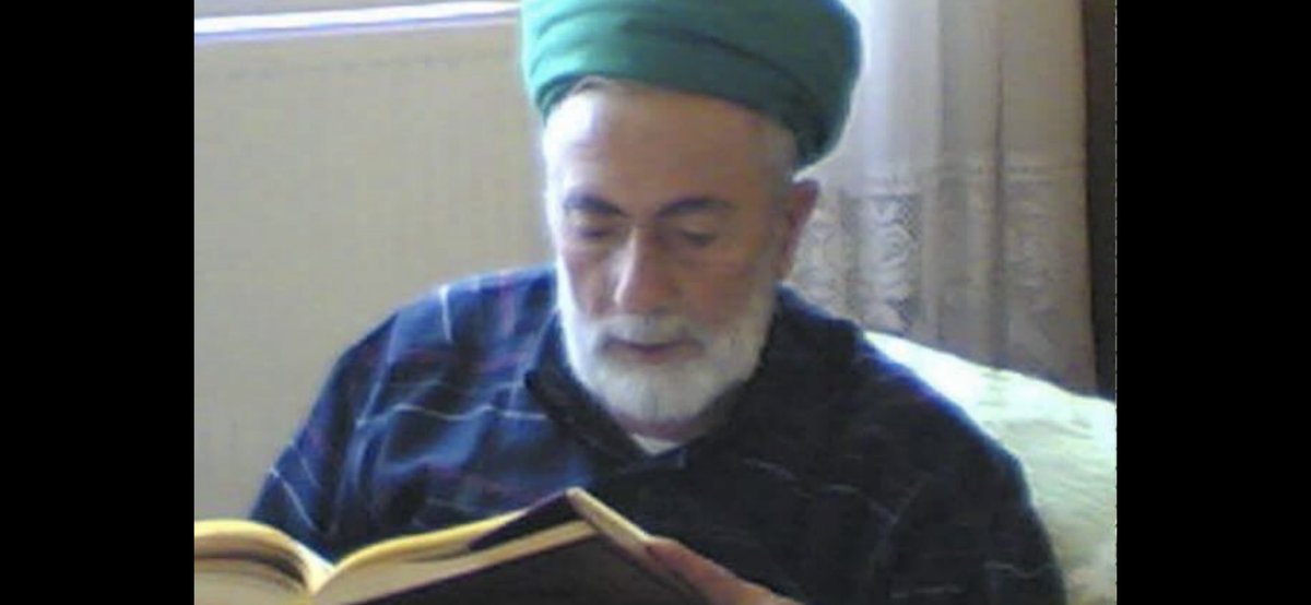 Vahit_Kiler's tweet photo. "İnna Lillâhi ve İnnâ İleyhi Raciûn"
Bitlisimizin büyük alimlerinden, Allah dostu,Seyyid Aşık Cemal Arvasi, bugün İstanbul’da vefat etti. Allah rahmet etsin. Mekanı cennet olsun inşallah.Ailesinin ve tüm sevenlerinin başı sağ olsun. https://t.co/RlYL9bEFf0
