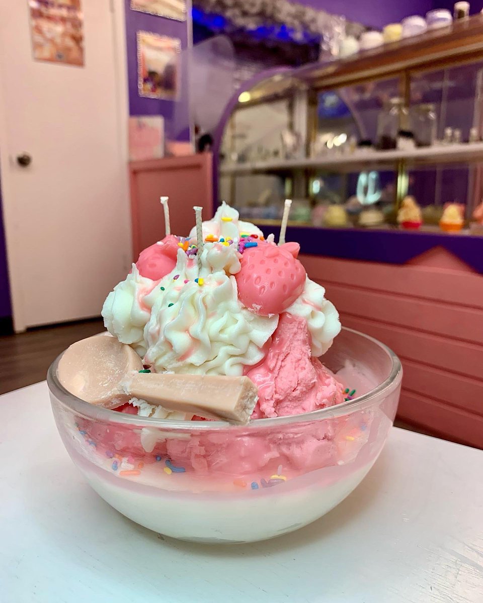 FTLCTL's tweet photo. The 3 Wick Strawberry Sundae Bowl  is available in store and online! 😩

Fragrances That Last provides the most creative, aromatic and long lasting candles that you've ever had! The candles are 100% natural; made with soy and coconut wax.

https://t.co/oz0hqzEmyG 🛒 

#candleshop https://t.co/vu7RKbDZ4u