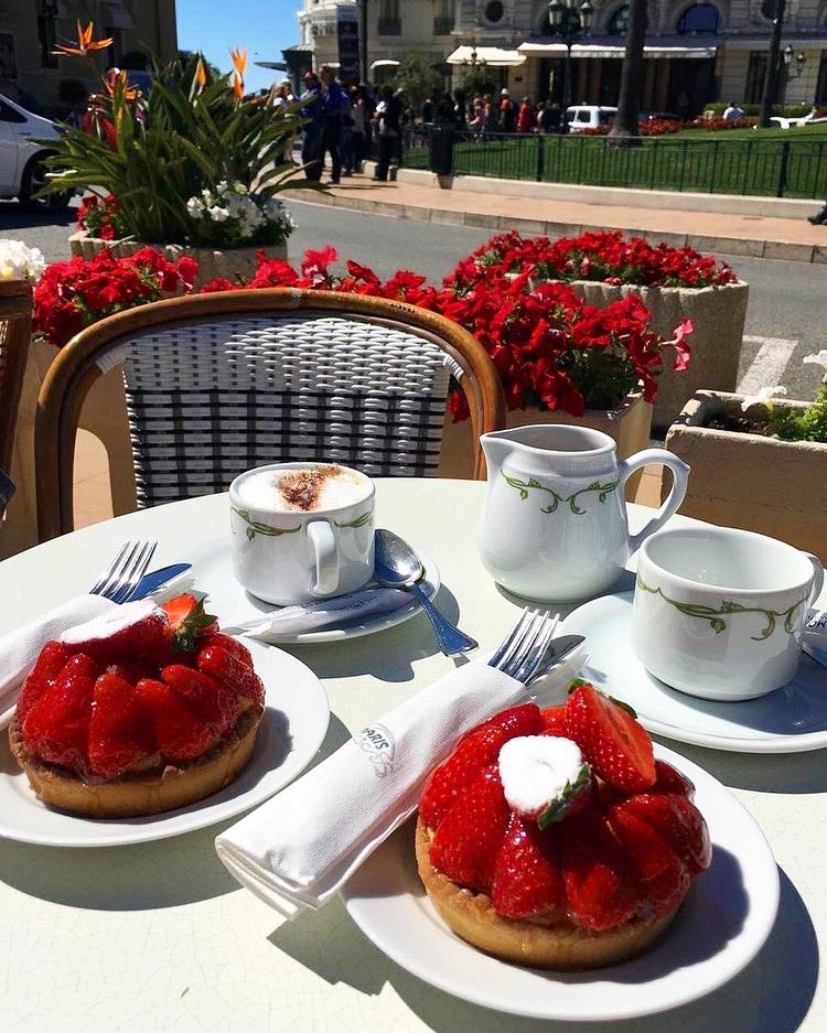 Dreaming of summer🍓🍰❤️