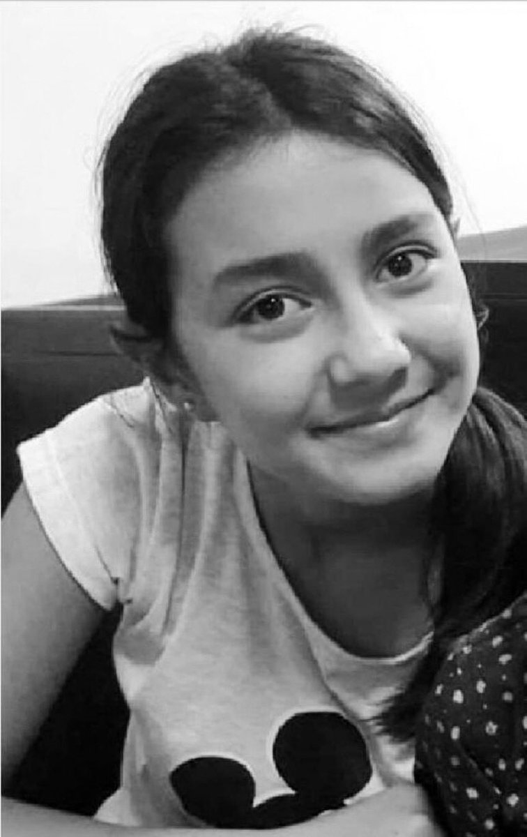 16 yaşındaki Sıla Şentürk zorla 'nişanlandırıldığı' Hüseyin Can Gökçek isimli katil tarafından boğazı kesilerek öldürüldü.
YETER ULAN ARTIK YETERRR
 #SılaŞentürk