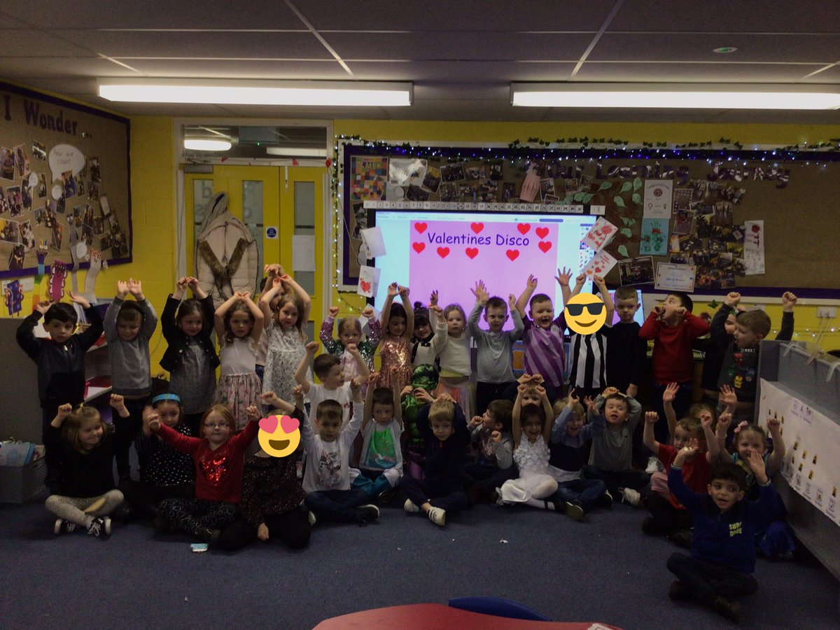 Hadrian_Park's tweet photo. Reception had the best time at our Valentines Disco π₯³β€οΈπ #HPPSEYFS #HPPSRElephants #HPPSRPandas https://t.co/loYR57orux