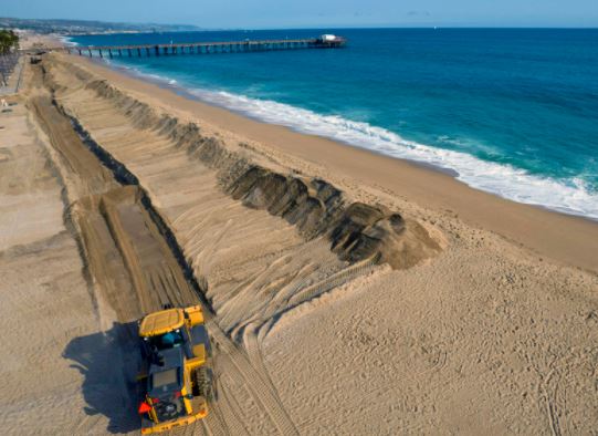 'We can see this freight train coming from more than a mile away,' says @uwgeoscience's @DrAndreaDutton of the latest @NOAA report on sea level rise. We could be facing a century's worth of rise over the next 30 years. bit.ly/3GWdSDM #WeAreLS