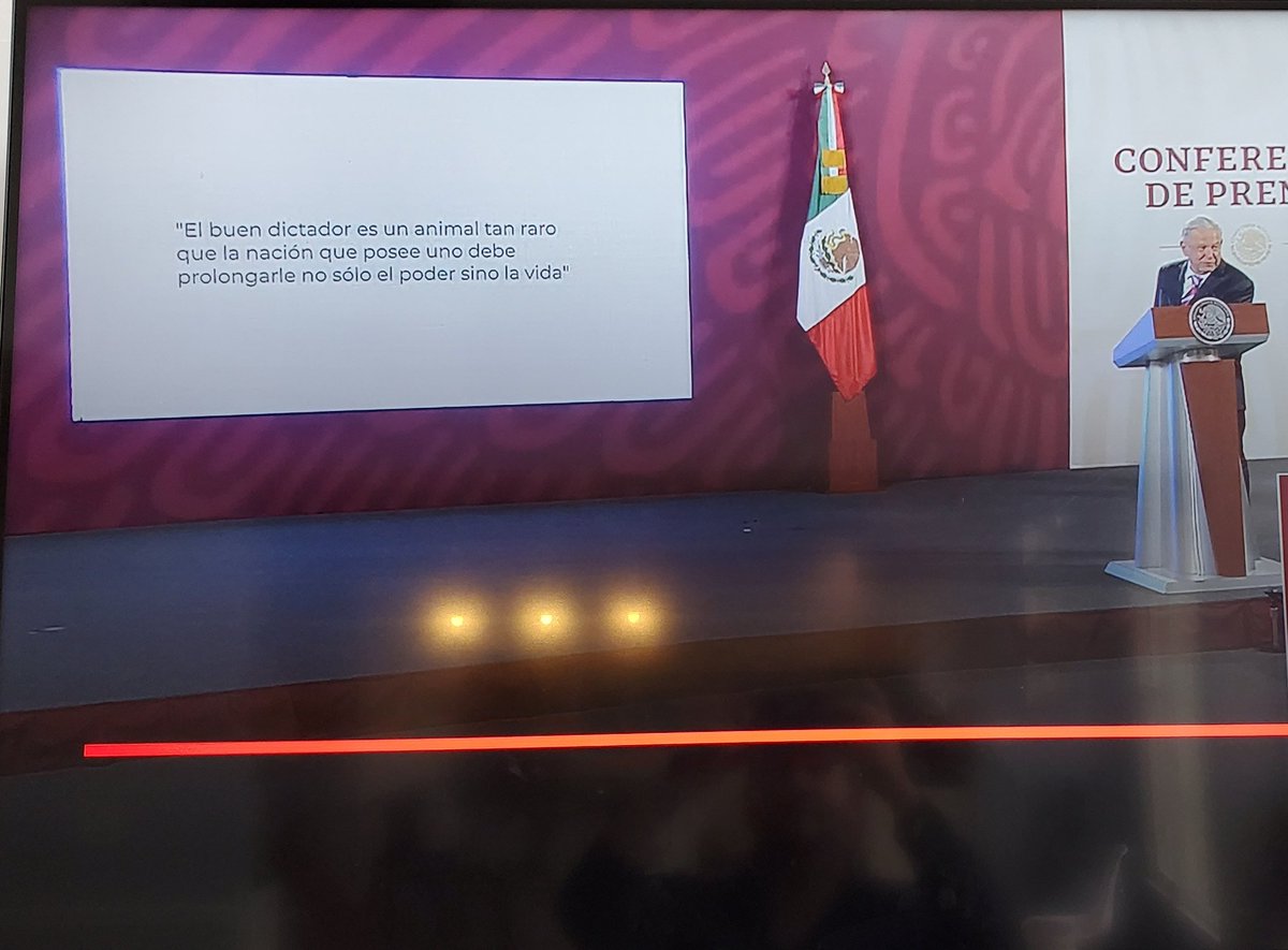 CONEJOGTZ's tweet photo. @CarlosLoret @V_TrujilloM @ChumelTorres  
Bueno, al menos no está hablando de Loret... 😟 https://t.co/HcB7FqyI1l