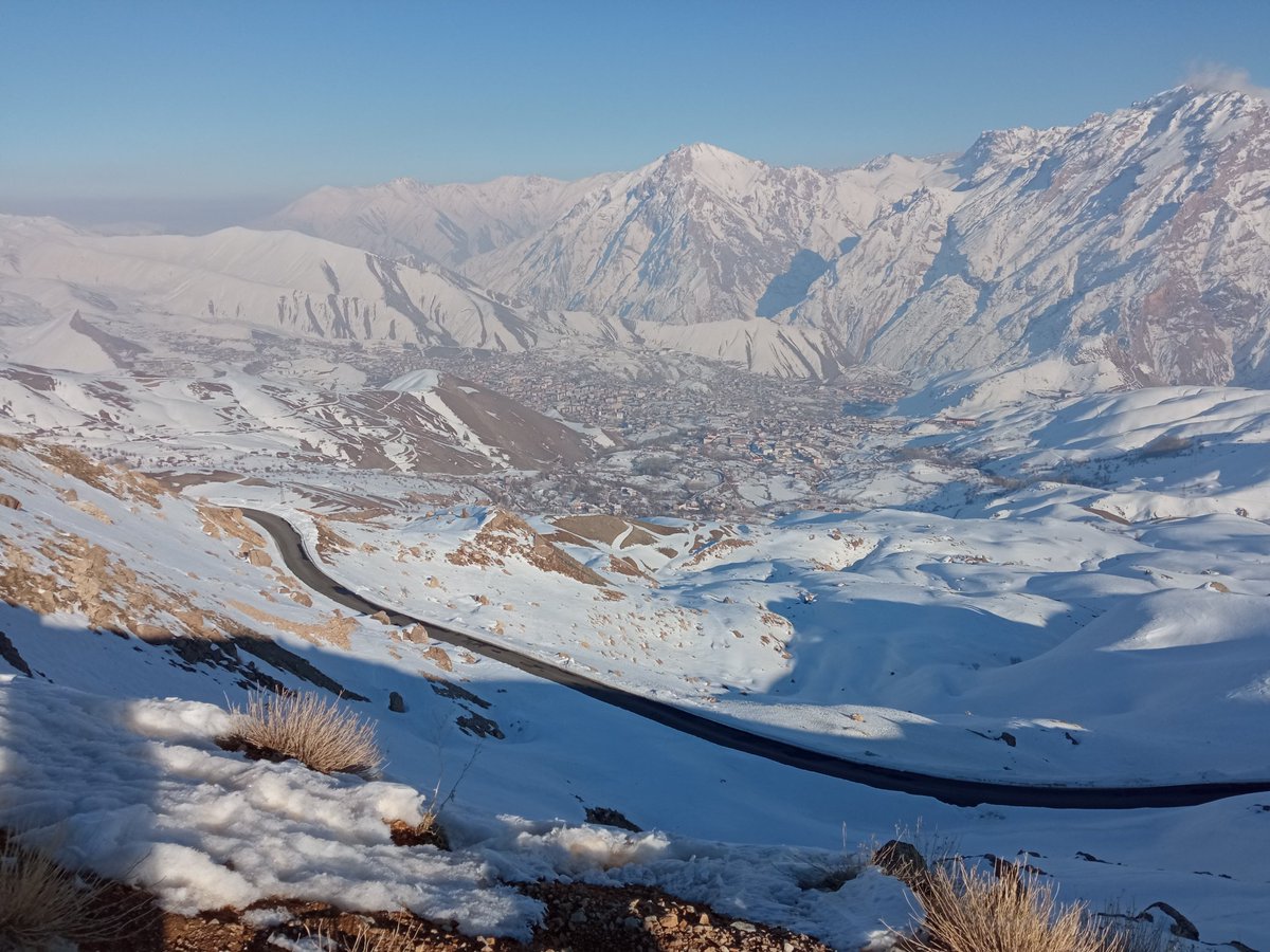 MahsumK72's tweet photo. Dağların şehri var 
#hakkari https://t.co/TI2MTo7JY1