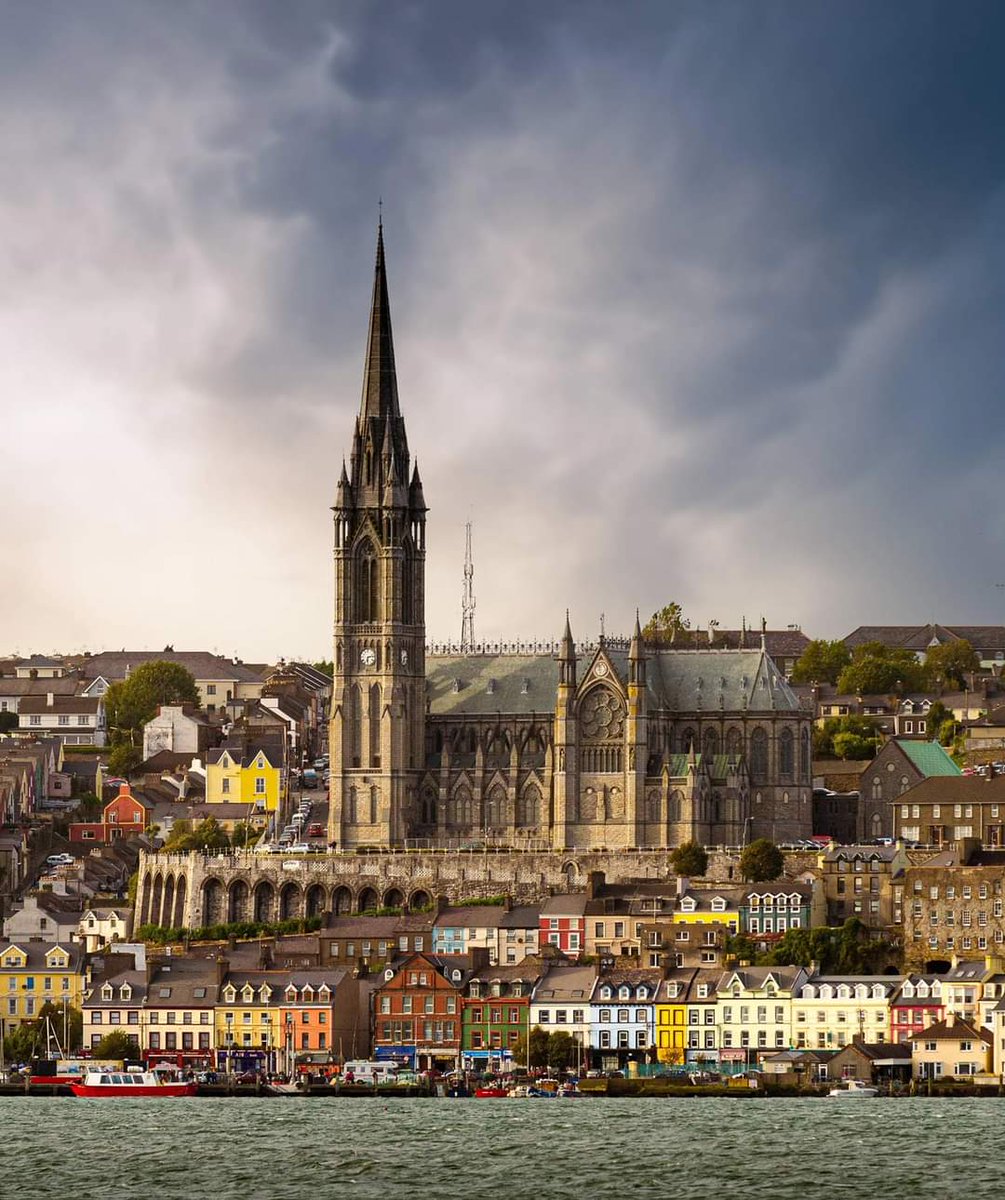To our followers living in Cobh, can we come visit please? 😁😍 What a view to have on your doorstep! 

📌 Cobh, County Cork
📸 adhoc_pirate
We 💚🤍🧡 Ireland