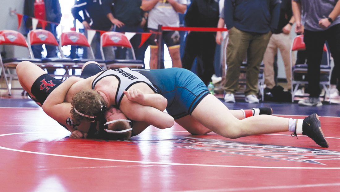 ByEricPratt's tweet image. Incredible story here from @ChrisJohnson_17: in an exclusive interview, Southeast Valley star Aaron Graves - a University of Iowa football recruit - confirms he&apos;ll be wrestling at state Thursday morning, then playing district basketball that night: messengernews.net/sports/local-s… @IHSAA