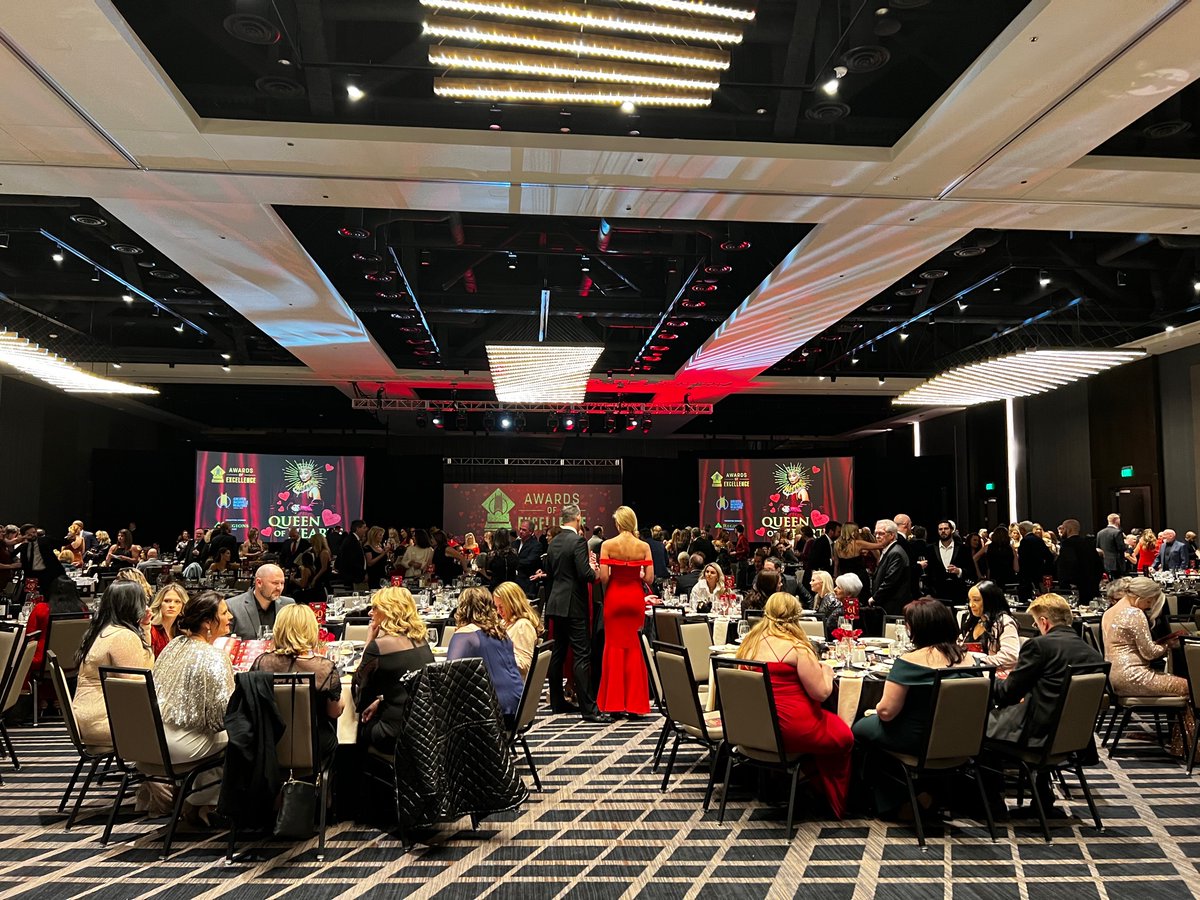 MMProductionsUS's tweet photo. Had an amazing show in Nashville with the Greater Nashville Realtors. @GNRealtors #greaternashvillerealtors #liveproductions #AVProductions https://t.co/I8Kmm6V0bi