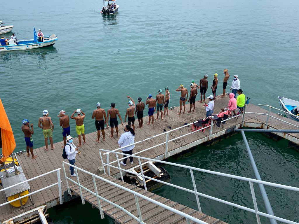 ▶️ AGUAS ABIERTAS 2022
.
Inicia el Campeonato Nacional con la prueba individual de 5km masculino. 
Quinn Babbitt
Roberto Barzallo
Nicolás Quezada 
.
Son nuestros representantes en esta distancia. 

✅ Club Hermanos Enderica Salgado