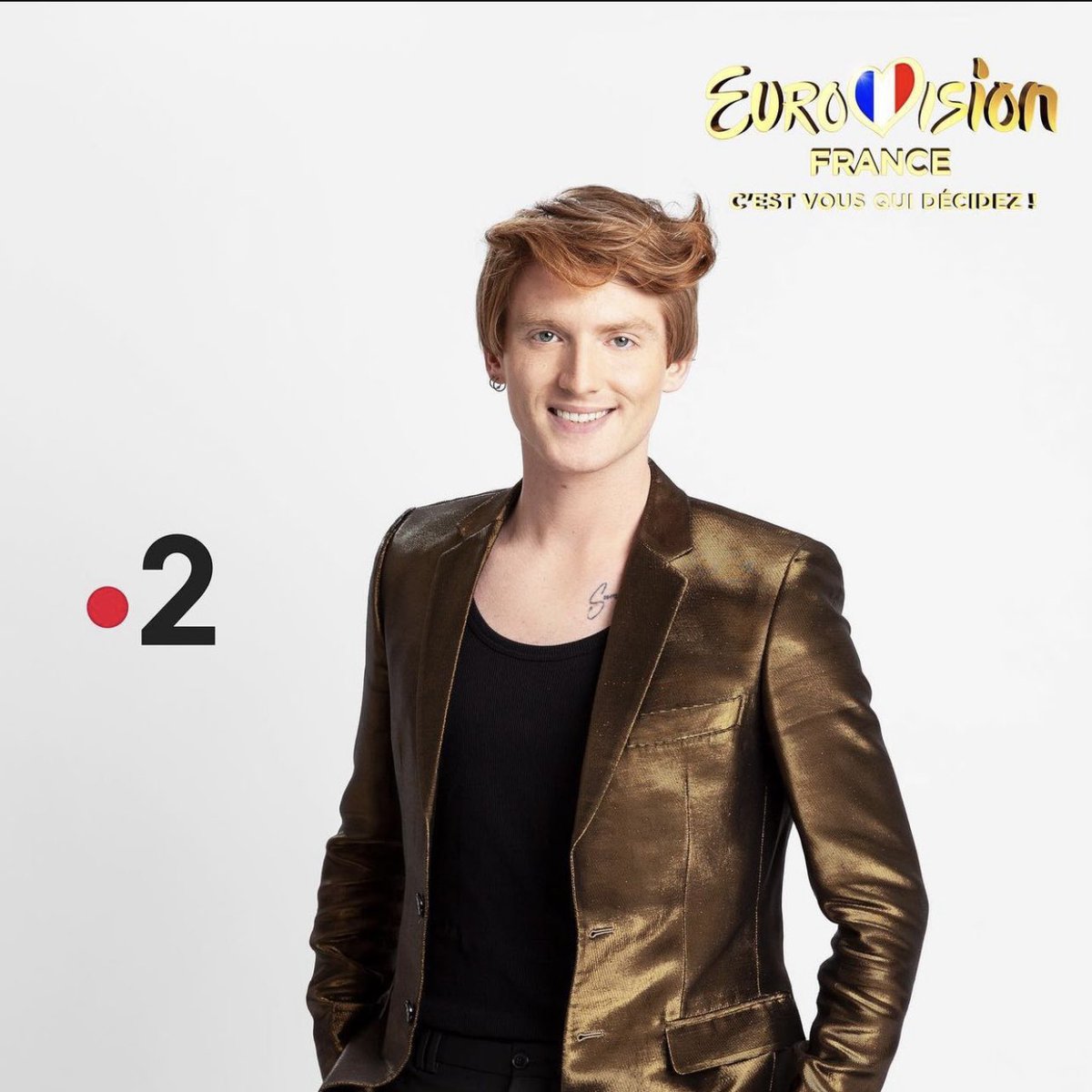 ElliottOfficiel's tweet photo. ⚡️ OMG JE PEUX ENFIN
VOUS L’ANNONCER ! ⚡️
« La Tempête » est pré-sélectionnée pour représenter la France à l’Eurovision, je fais donc parti des 12 finalistes français de l’édition 2022 ! Je suis tellement content et j’ai trop trop hâteeeee ! ⚡️🌊 https://t.co/VMpJ2TpK9m