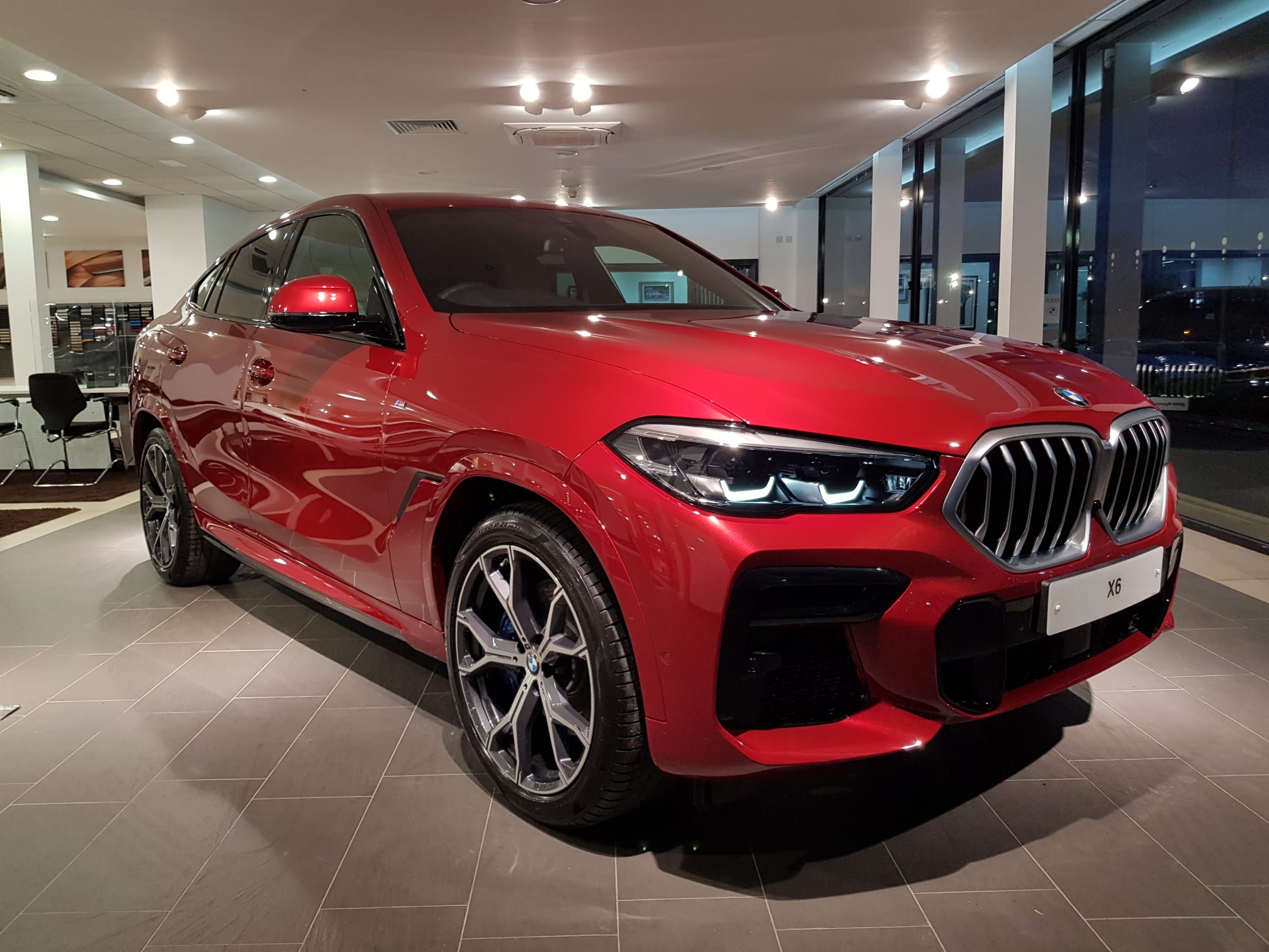 Red Bmw X6 2022