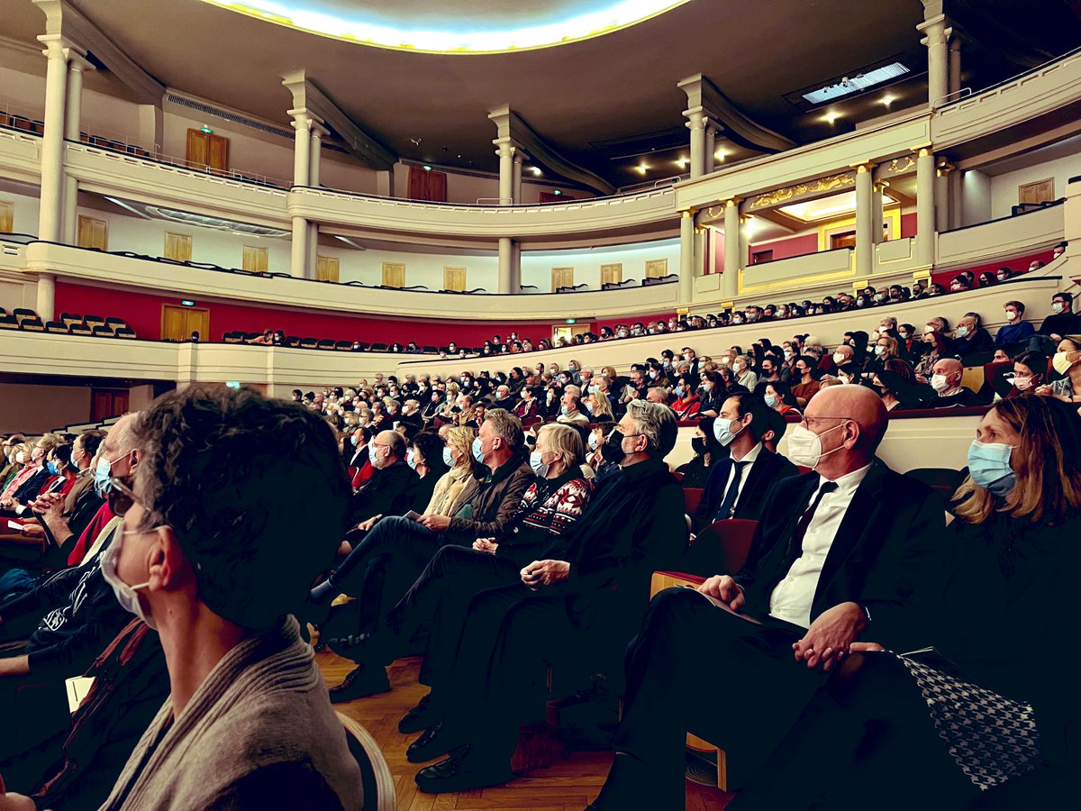 tamasivankovacs's tweet photo. I was very happy to present our best wishes on behalf of #Hungary to my fellow #Finno-#Ugric #Ambassador @ArturKink at the National Day event of #Estonia in @BozarBrussels last night. Also, fantastic concert 🎶👏 by Symfonie orkest #Vlaanderen w/ two #Hungarian musicians😉. 🇪🇪🇭🇺 https://t.co/8CvL1pFUIx