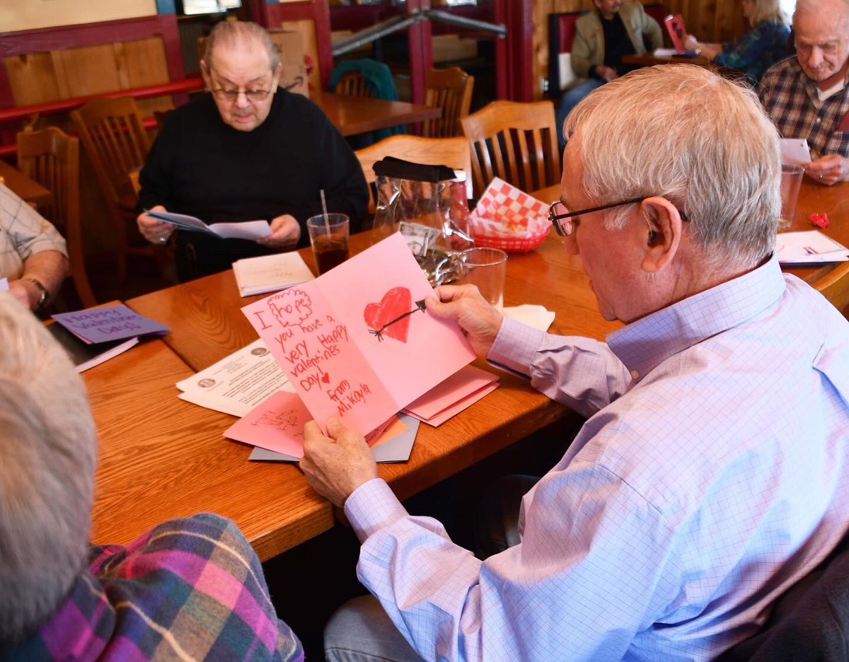 RepVanTaylor's tweet image. As we observe National Salute to Veteran Patients week, I was honored to deliver nearly 4,000 valentines handcrafted by over 30 schools &amp;amp; organizations in Collin County! The @VANorthTexas &amp;amp; other veterans organizations were thankful for the community's outpouring of appreciation.