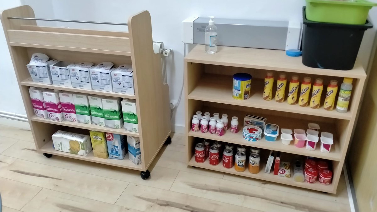RedesCoop's tweet photo. En las #actividadespanben  en el grupo de Infantil han trabajado con la metodología #pedagogiasactivas, se trata de exponer materiales a los niños y niñas, y ellos/as cuando entran a la sala utilizan todo como consideran que debe hacerse. https://t.co/yD71SKj2Id