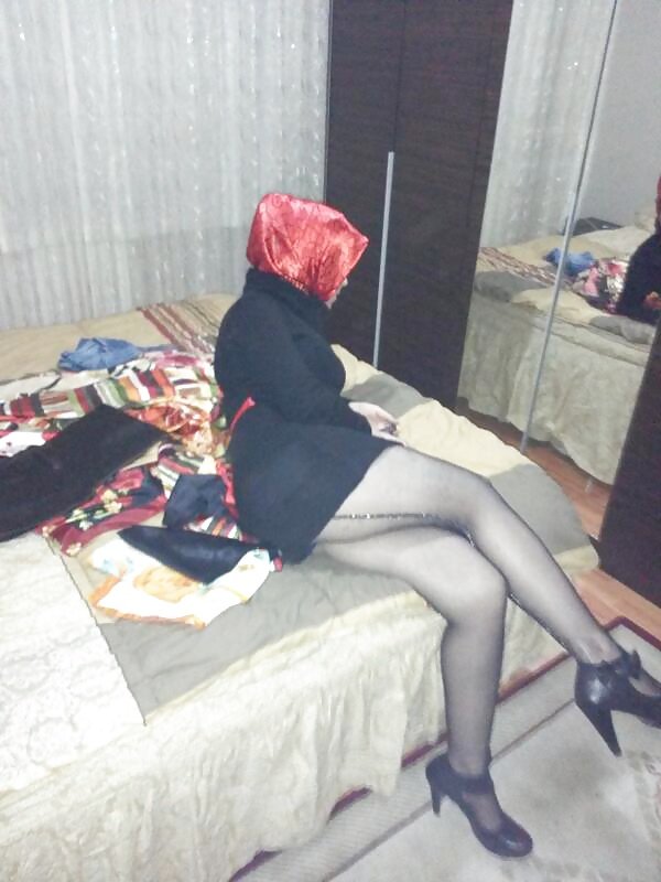 Kapalı bir bayanım ama içimde orospuluk var yaşayamadığım zevkleri yaşamak istiyorum