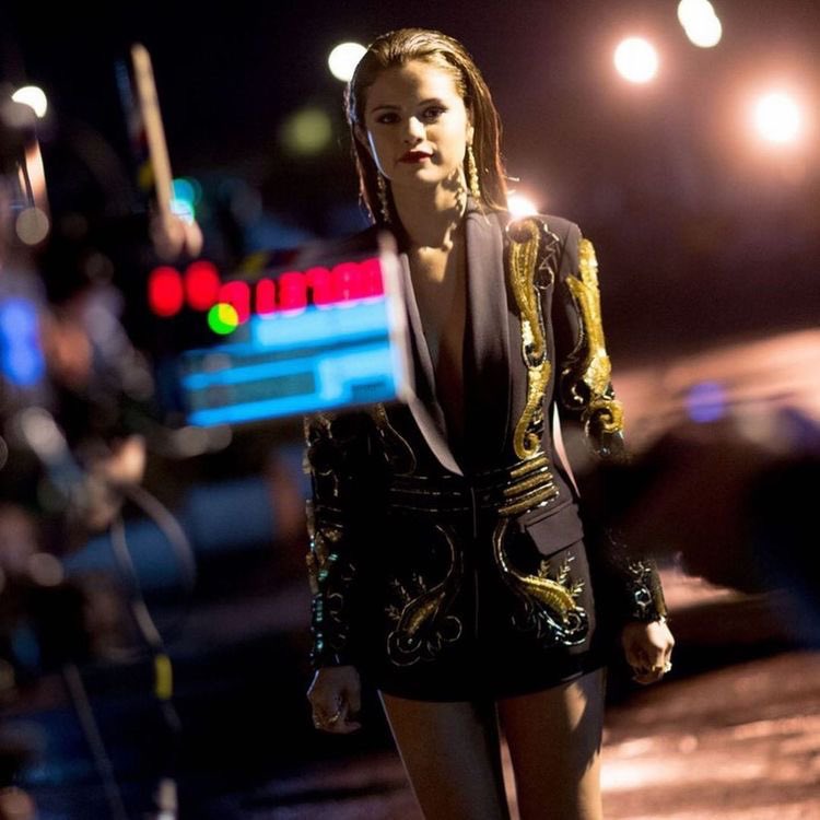 selgthinker's tweet photo. Slow Down (2013) - Selena Gomez https://t.co/eKreGem4rv