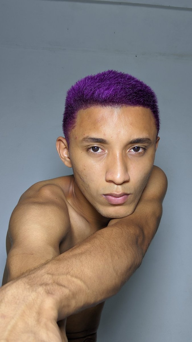 jefersonrast's tweet photo. Maybe I know you better

#purplehair #cabeloroxo #roxo #jefersonrast #rast #jeferson https://t.co/gwUhkH4ov2