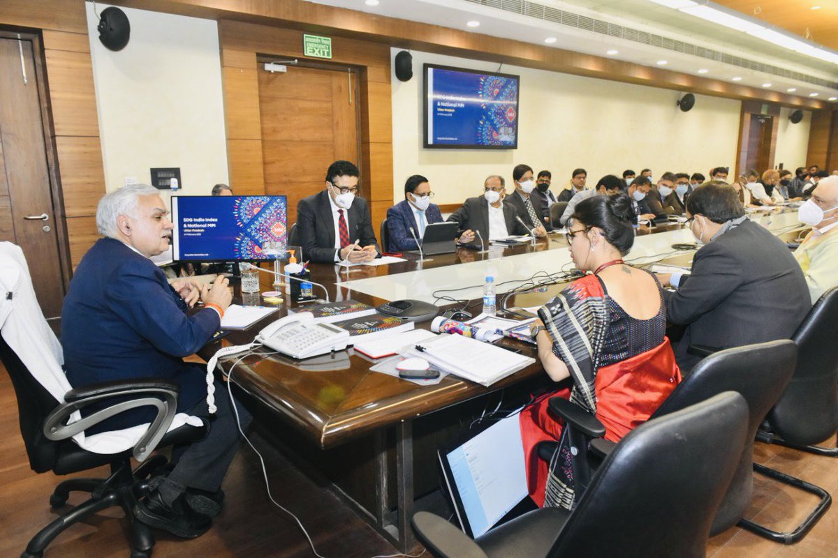 SanyuktaSam1's tweet image. अग्रेत्तर प्रदेश उत्तर प्रदेश !

मुख्य सचिव Shri DS Mishra sir ने सतत विकास लक्ष्यों में राज्य के प्रगति की सम्पूर्ण प्रशासनिक विभागों के साथ गहन समीक्षा की- @NITIAayog के #SDGIndiaIndex में राज्य को अग्रणी बनाने की रणनीति पे गहन विचार विमर्श हुआ !

#StrongStates for a 💪Nation!