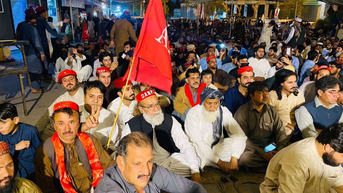 ANP delegation in PTM's sit-in for the release of Ali Wazir and other detainees in Karachi . 
Today is the 4th day of PTM sit-in infront of Sindh assembly for the release of Ali Wazir and other detainees, yet their demands r not meet.
#ANPStandsWithPTM #PashtunSitIn2FreeAliWazir