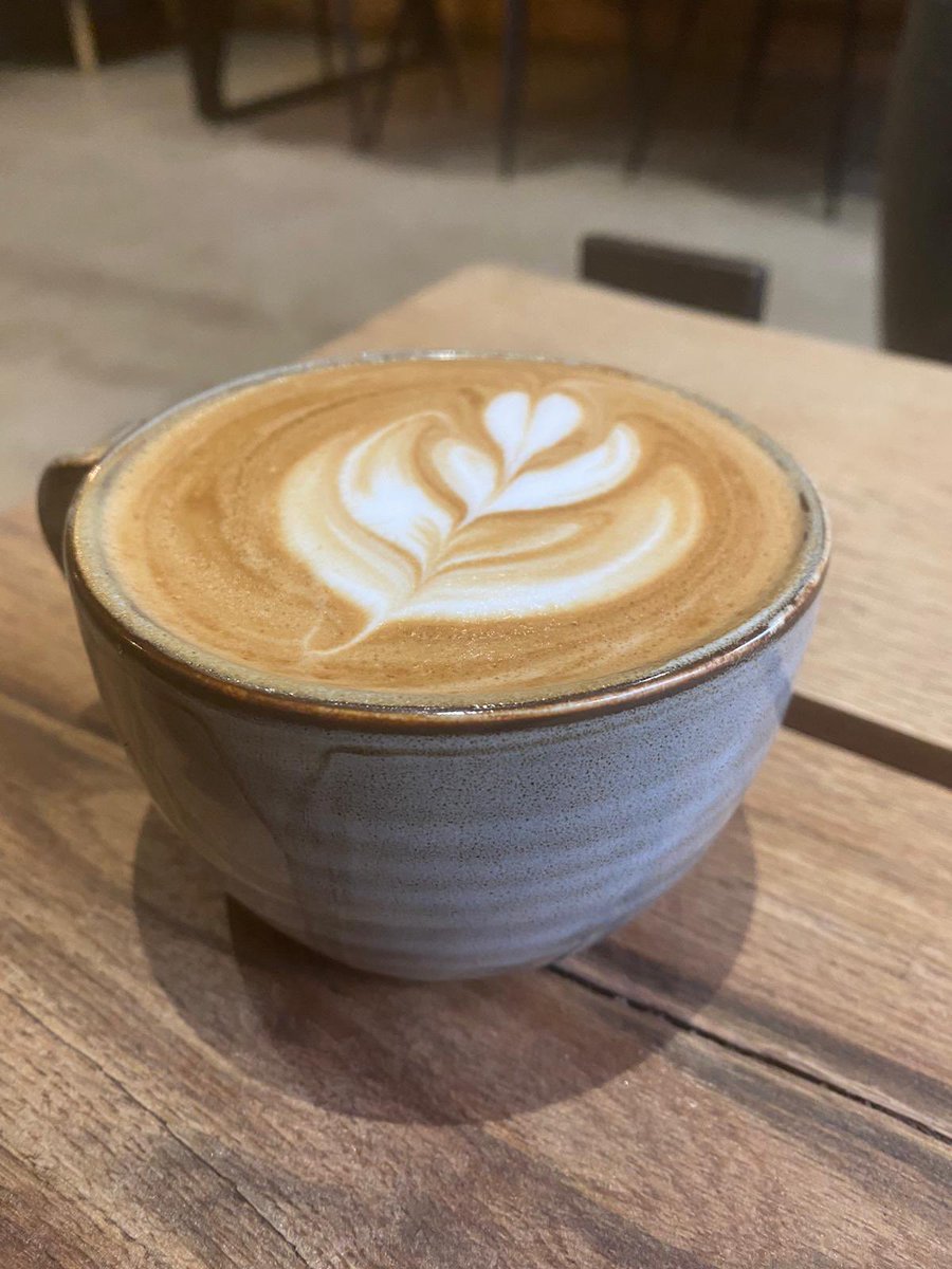 oldbankorrell's tweet photo. Come and keep warm with a coffee ☕️ and cake 🍰 https://t.co/XTbfsOIBts