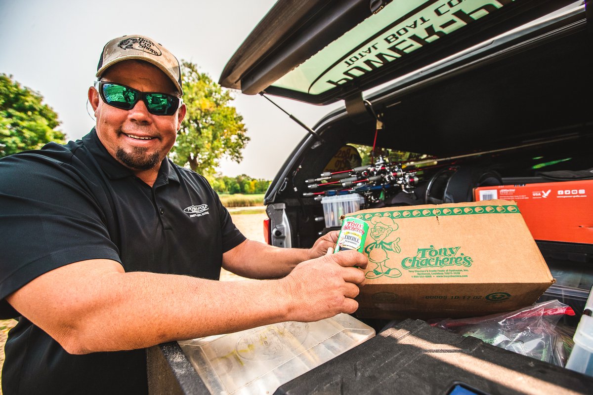 Spice things up in the kitchen tonight with our favorite seasoning from @tonychacheres 🔥