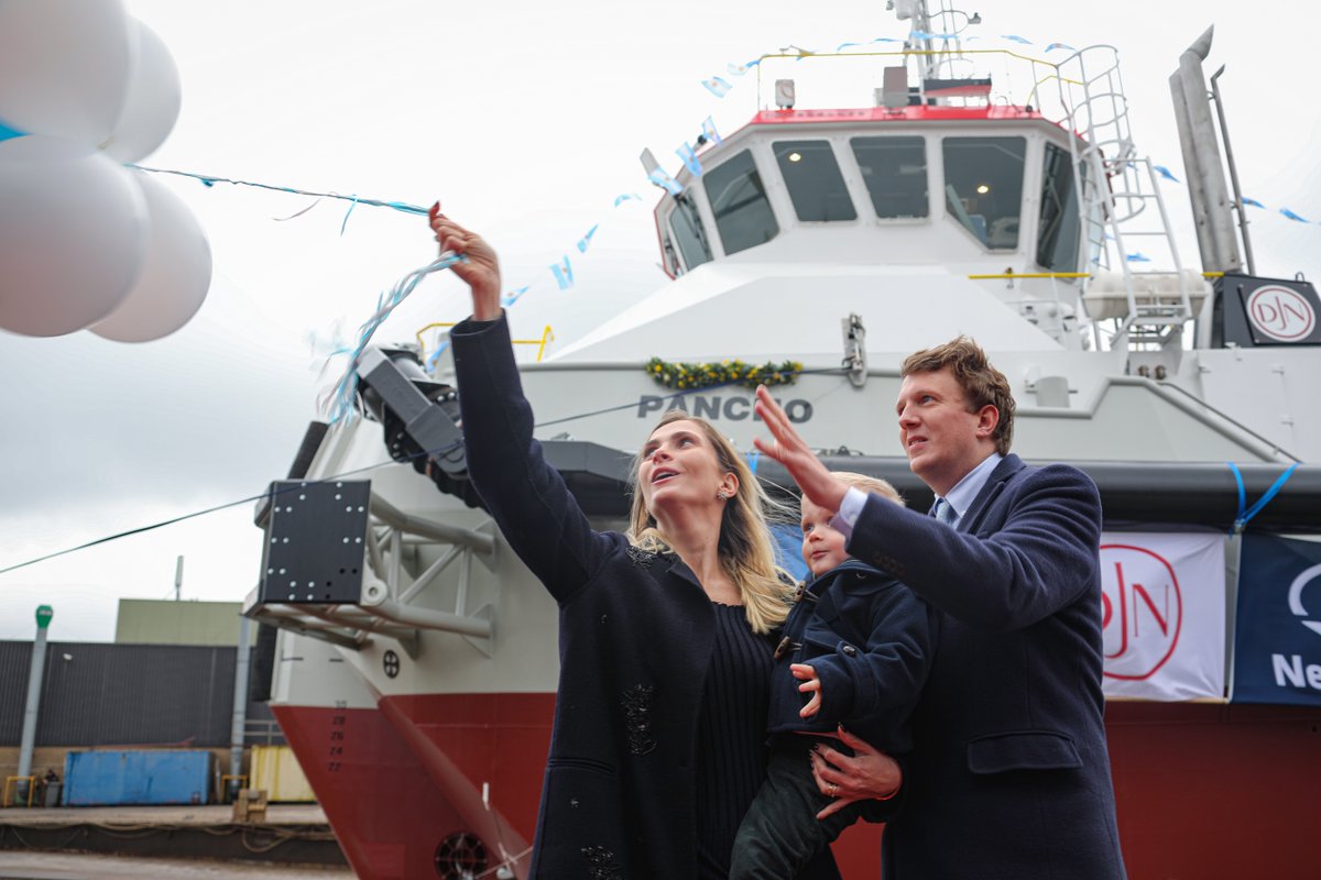 jandenulgroup's tweet photo. #JDNfleet • Water injection dredger Pancho launched at #NeptuneShipyard. Mrs. Sabrina Fontana Unzueta, godmother of the vessel and partner of Mr. Pieter Jan De Nul, christened the vessel and wished her good luck and a good journey👉🏻 https://t.co/03EolArLg3 • #jandenul #dredging https://t.co/fjVojMfYxj