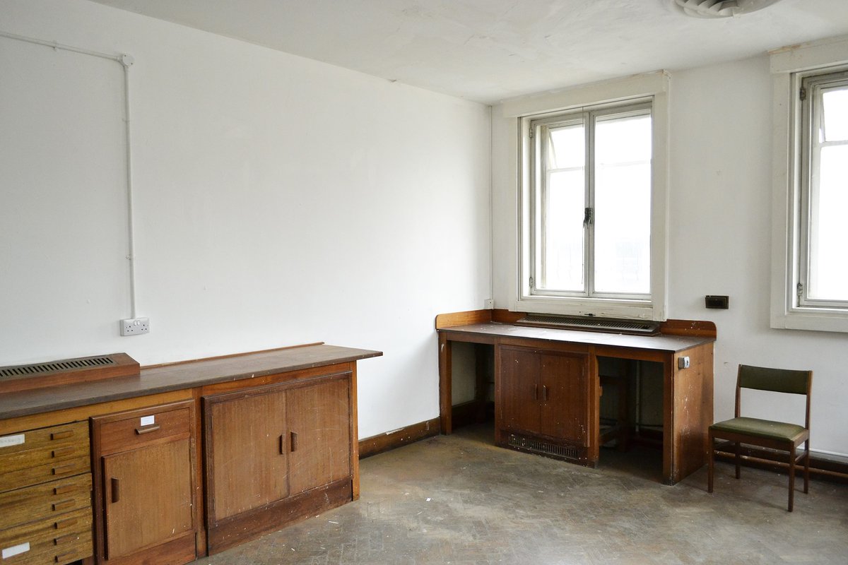 CADS_Sheff's tweet photo. This rarely available studio in our Eagle Works hub will be ready for a new tenant in March 2022!🎨
Lots of natural light, integrated workspace, ground floor. Give us an email for more info or to book a viewing - info@cads-online.org
#studioforrent #sheffieldstudio #artiststudio https://t.co/zZwimS5iYL