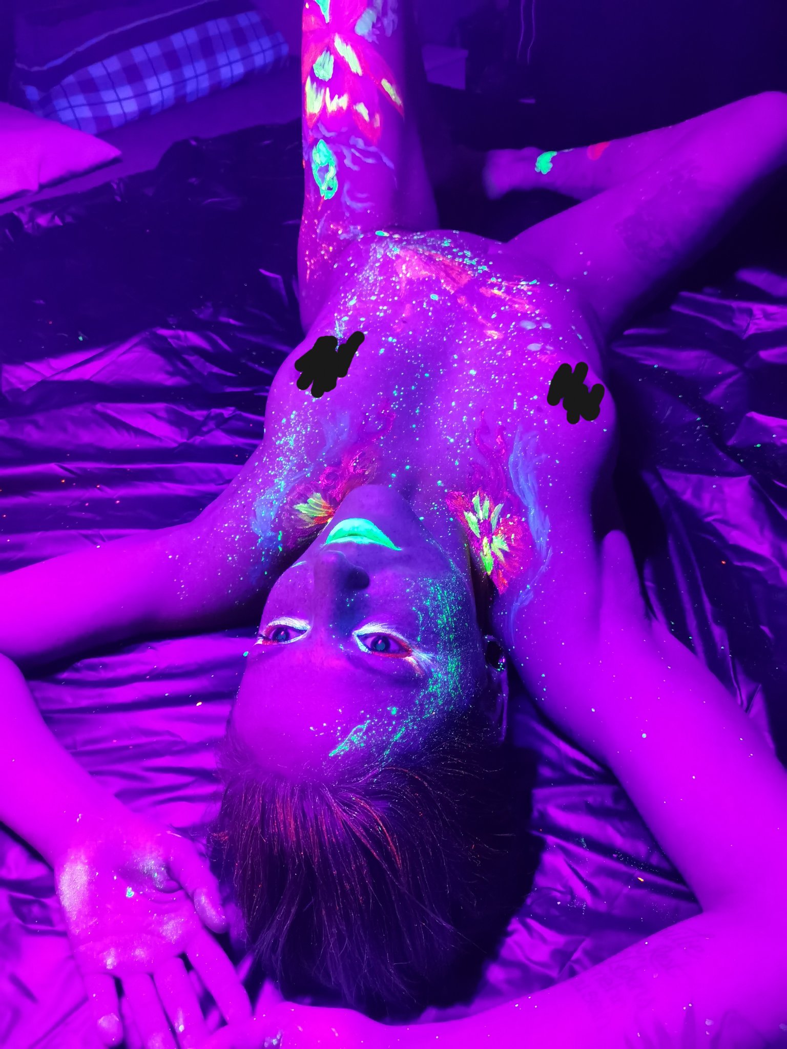 Art Attack-Kunst auf nackten Körper. Vote jetzt mit 😈❤️ ich freue mich über jede Stimme 😘 👉🏻https://t.co/nAKY0GRnSw #sexy #körperkunst #visitx https://t.co/00BESgb2YJ