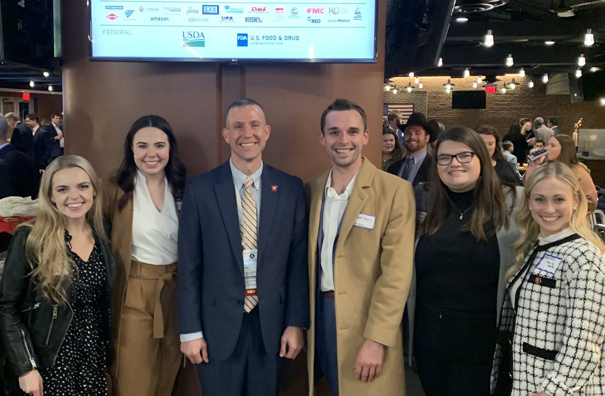 It was great to see some of Arkansas’ best and brightest last night doing great things in DC as part of the NASDA winter policy meeting.  They’re making us all proud! <a href="/samharris15/">Sam Harris</a> <a href="/VictoriaMaloch/">Victoria Maloch</a> <a href="/TaylorMWiseman/">Taylor Wiseman</a> <a href="/macekell/">macie kelly</a> <a href="/NASDAnews/">NASDA</a>