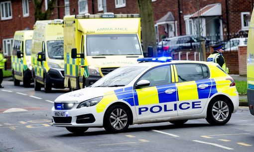 A 13-year-old girl has been arrested after hundreds of staff and children at a school in Wythenshawe were evacuated 

(A thread)

manchestereveningnews.co.uk/news/greater-m…