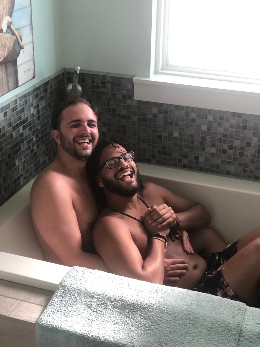 DM_me_bootypics's tweet photo. Happy mf 2️⃣6️⃣ to you king. @caecusmusic 

Love you always 🖤 https://t.co/jgCoAKpf0a