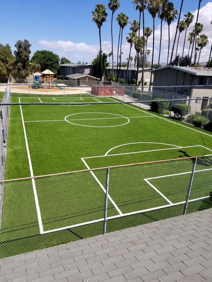 flex_ground's tweet photo. Completed turf project in California! That vibrant, natural looking grass is ready for some play! ⚽
.
#turf #playground #designwork #syntheticturf
#landscapers #safetysurfacing #park #recycle https://t.co/oEXbMs31JM