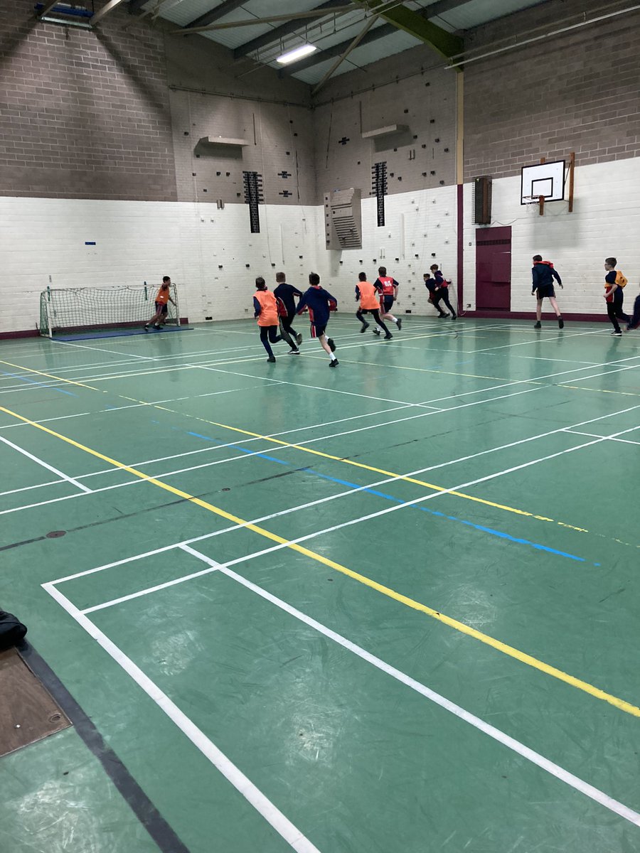 wyedeanpedept's tweet photo. Always a great turn out and always super competitive #activelunch #year8lunchtime @WyedeanSchool https://t.co/Y9XzuQ7I0F