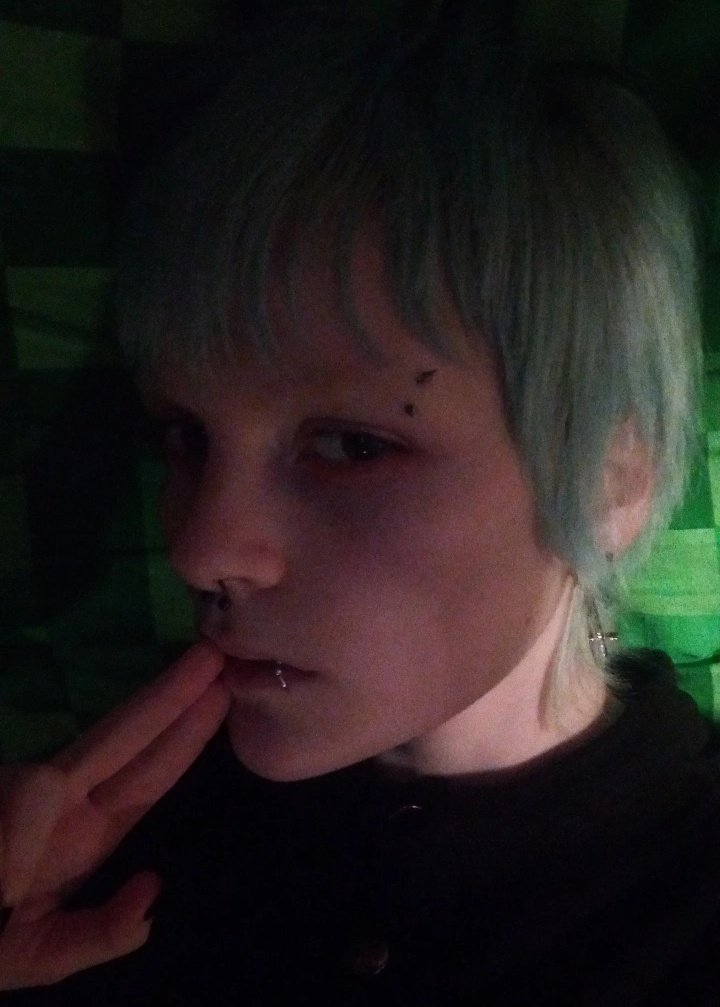 come to my minecraft bed instantly🤬🤬🤬

#russianmcyttwtselfieday