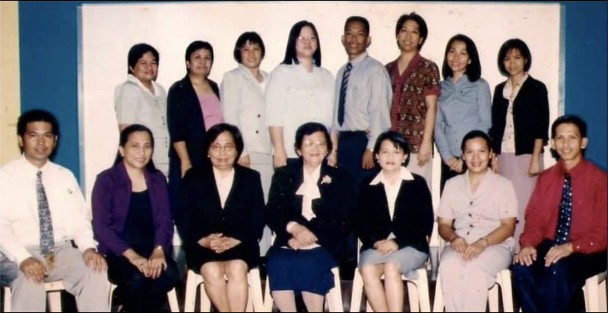 FCS_Conquerors's tweet photo. FLASHBACK!
FCS Leadership Team 2 decades ago, with the late Founder/ President Maam Filomena G Escobido.
#fcs37thfoundationday
#iamanfcsconqueror2022 https://t.co/SQdq3pdSix