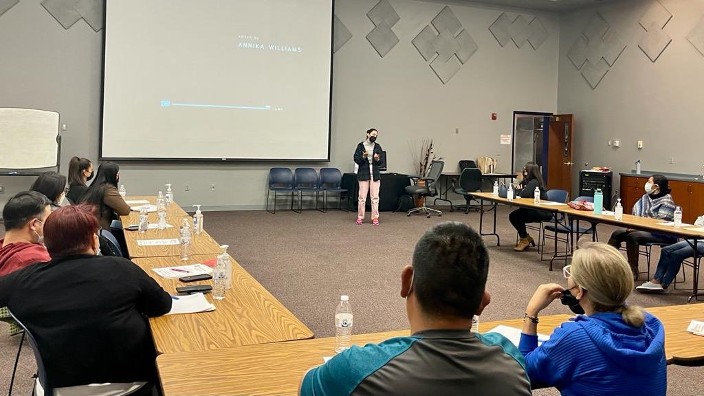 ricardomb85's tweet photo. At @CPLCdotORG we are grateful with @artsfoundtucson for hosting our Arts & Culture Session and also with the fabulous speakers, Adriana Gallego #AFTSA Executive Director, and filmmaker Tanya Núñez. #LeadershipDevelopment https://t.co/xVSEaRtjpE