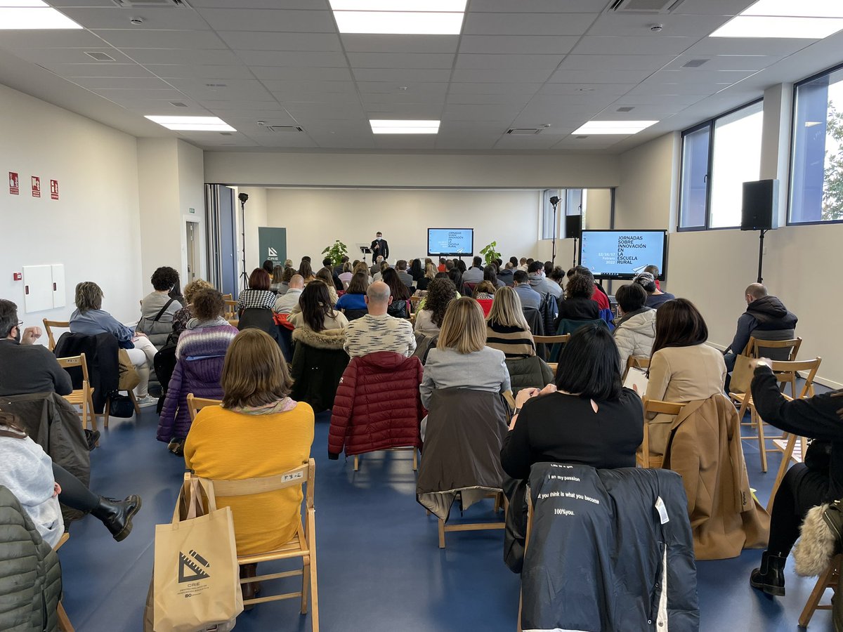 Arrancan las Jornadas sobre la Innovación en la Escuela Rural en <a href="/cole_navarrete/">El Cole de Navarrete</a> en las que hablaremos sobre innovación educativa, proyectos europeos, recursos educarlos, ODS y TIC. #CRIE #ESCUELARURAL