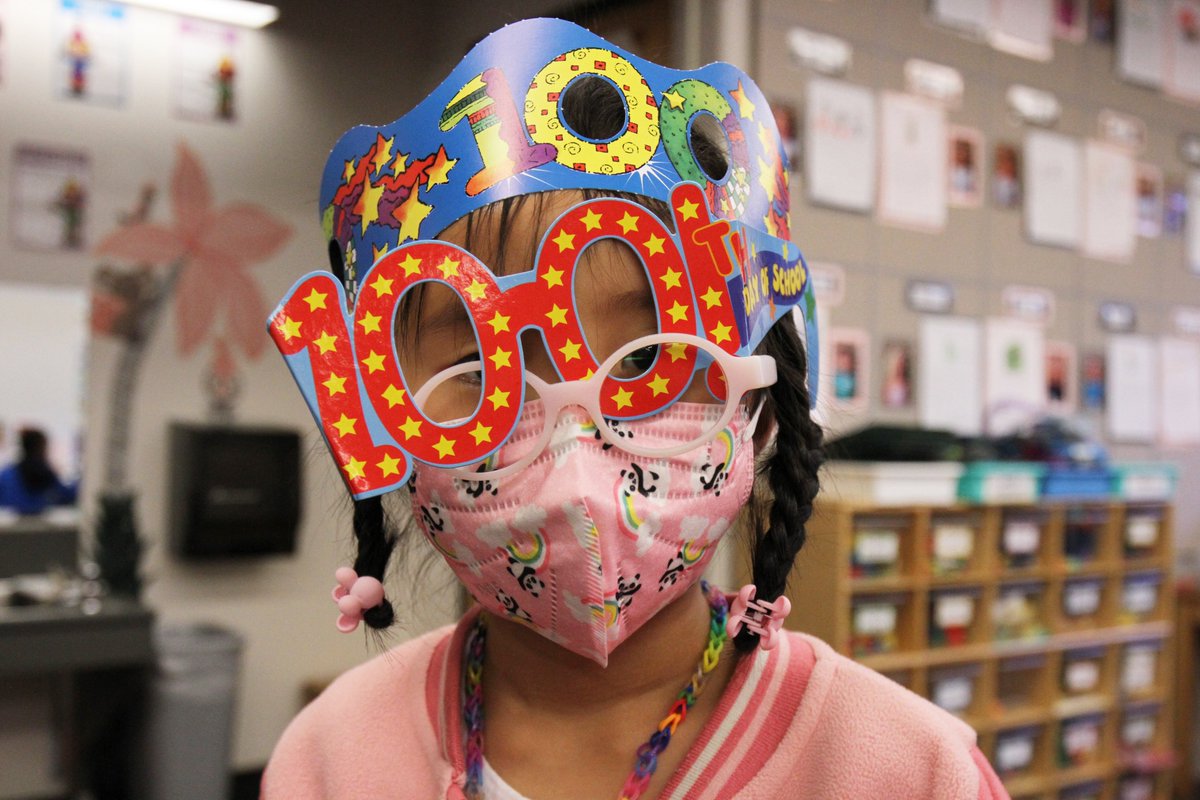 DurhamAcademy's tweet photo. Keeping it 💯 for the 100th day of school 😎

From building 100-piece puzzles to stacking 100 cups, Preschoolers recently celebrated the 100th day of school with lots of counting 🥳🎉 https://t.co/TjK7oAlk4K