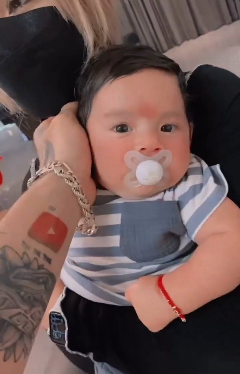 Infinite_Juki's tweet photo. Me rehuso a creer que este nenito tan guapo ya tiene 1 añote 🥲

Siento que el tiempo pasa cada vez más rápidooo, y me da tanto gusto poder estar presente en estas etapas tan mágicas y compartir con Juan y Kim cada experiencia con sus pedacitos de amor 💗

HBD JUANITO https://t.co/L72CILaxqK