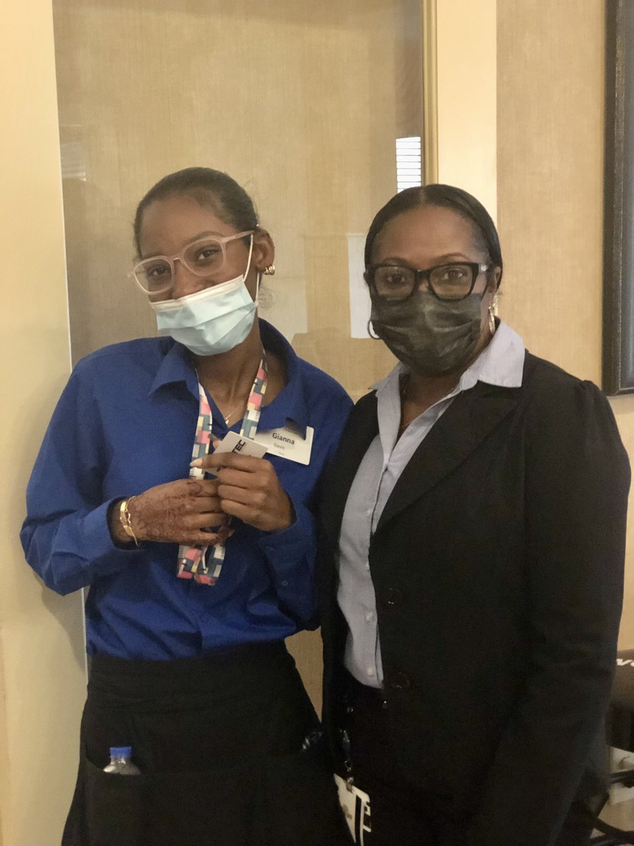 Service with a Smile is ALWAYS given by Arabia’s WBL student Giana along with her manager Mrs. Haughton at Park Springs! <a href="/dcsdctae/">DCSDCTAE</a> <a href="/dcsdwbl/">DCSDWBL</a> @DekalbSchools <a href="/GeorgiaWBL1/">GAWBL</a>  #gawblworks #WBLwork #CTAEdelivers
