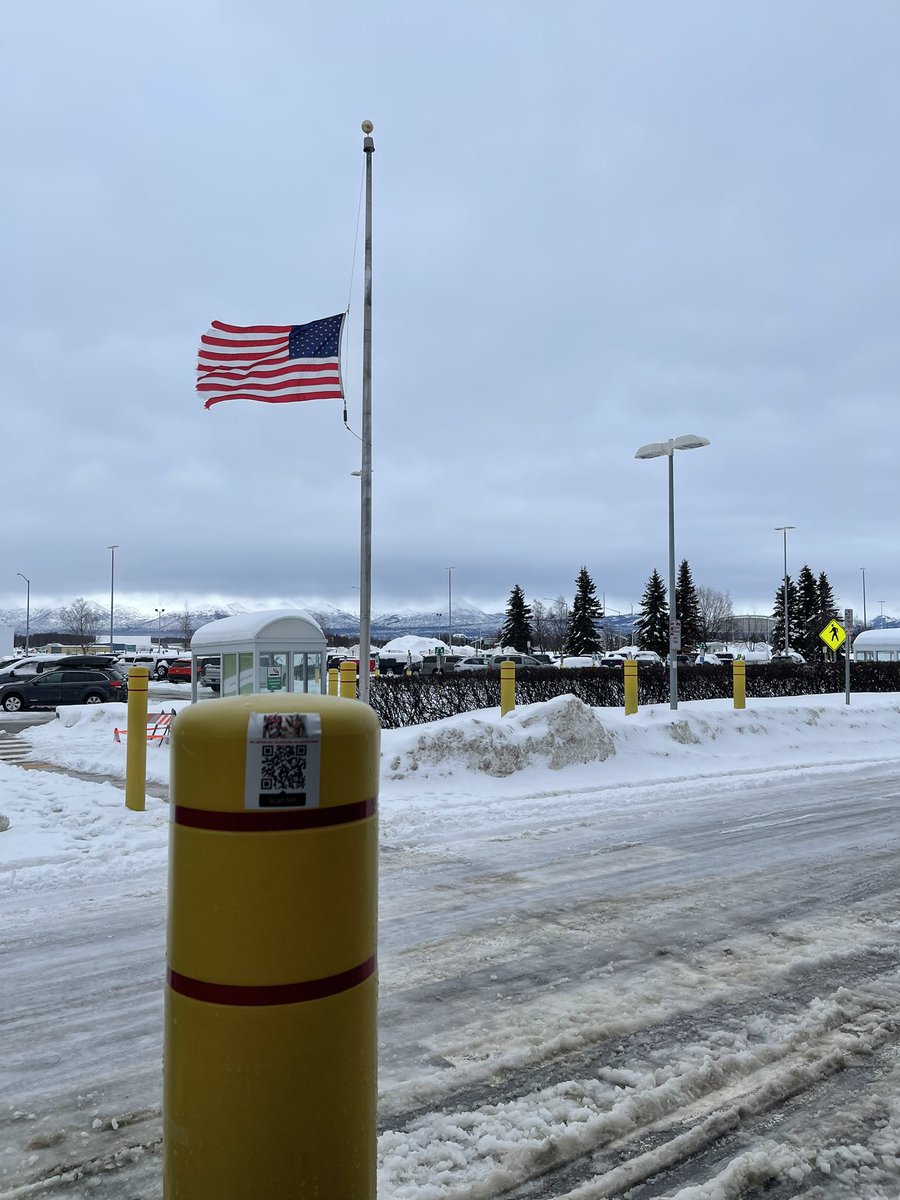 seanzwilson's tweet photo. 🗣 Spreading the word in Anchorage, Alaska ❄️ @NFL @nflcommish #NFL  #NFLRetire40 #PatTillman | Link to Sign: https://t.co/tCkgR4O8wH https://t.co/qvivguUlU1