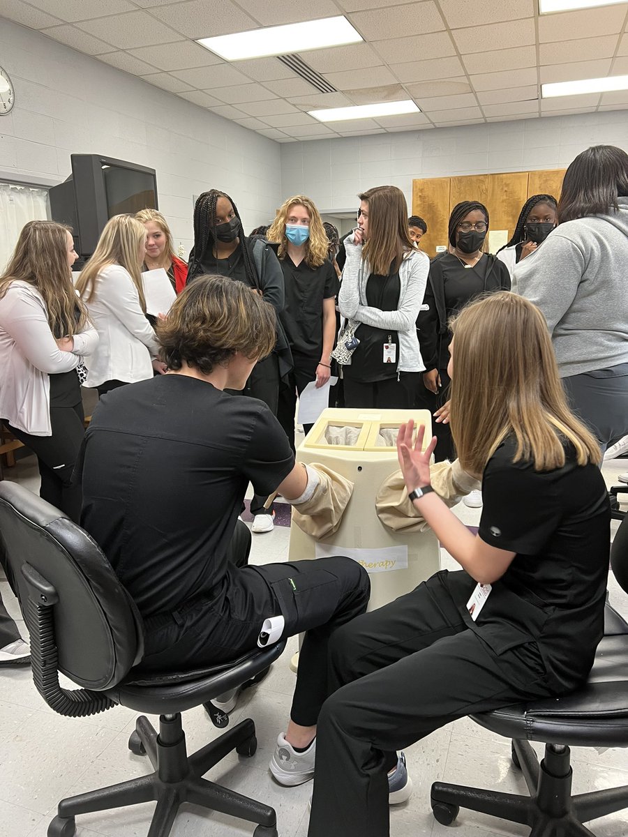 PrccRecruiting's tweet photo. Thank you so much to all of the schools who attended Allied Health Day at the Forrest County Campus! Over 350 students were able to tour! If you are interested in scheduling a personalized tour for any of our programs, give us a call at 601-403-1197 or email recruitment@prcc.edu! https://t.co/SSll1CUcF2