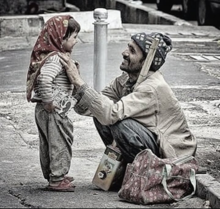 Отец и дочь. Ласки отца и дочери. Кийосаки богатый папа бедный папа. Отец и дочь. Бедный отец и его дочь.