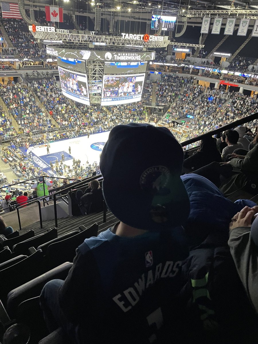 always1away3's tweet photo. @patbev21 Little man had the time of his life last night! Thanks for the memories! #Wolves https://t.co/kUgN9kvbNw