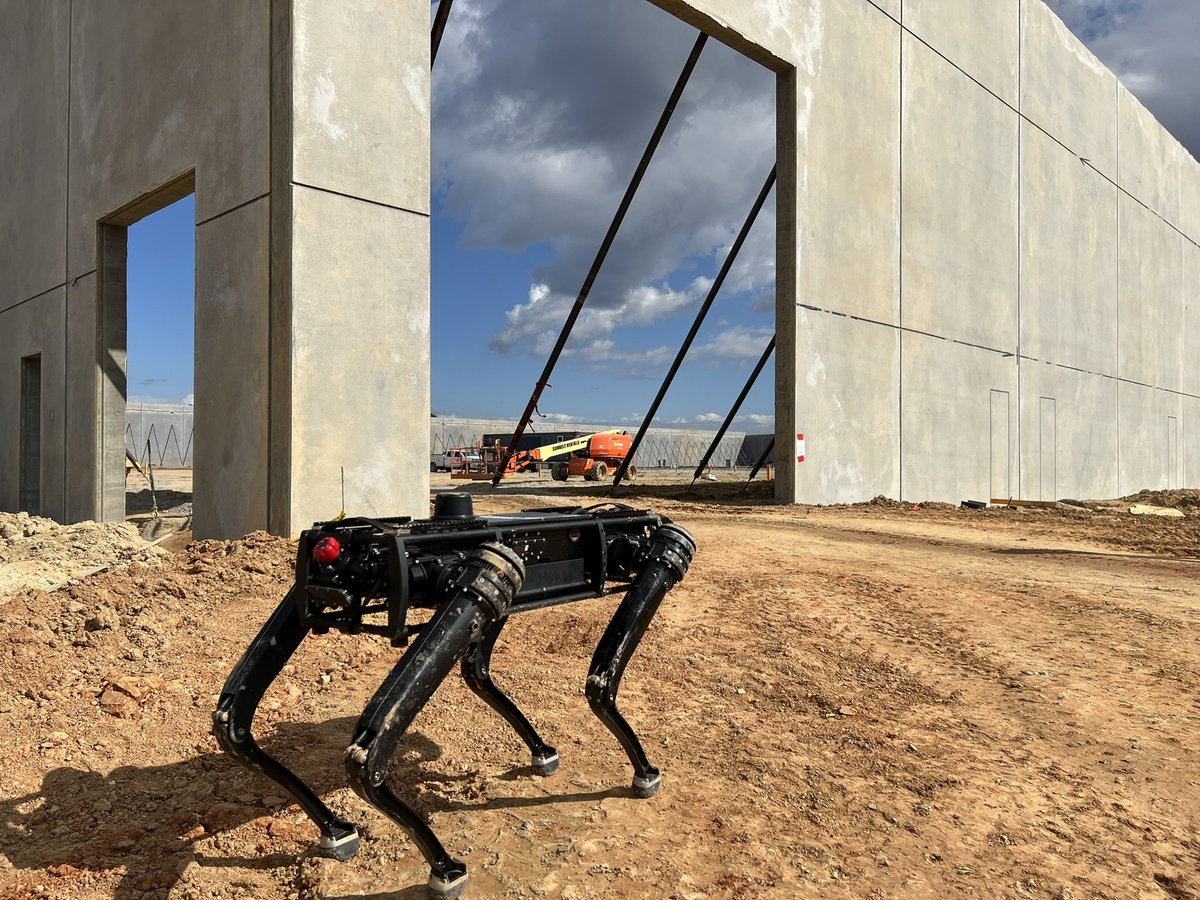 K-Niner got to visit a <a href="/HaskellCo/">Haskell</a> construction site today!! We are hoping to get a better feel for the mobility of legged robots on construction sites. #Robotics 
@UNCC_ETCM <a href="/CLT_Engineering/">UNC Charlotte College of Engineering</a> <a href="/Dysruptek/">Dysruptek</a>