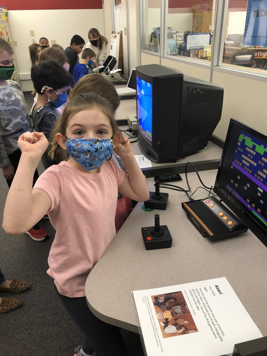 <a href="/CaryHanso/">Cary Hanson</a> and <a href="/KatieCanepa/">Katie Canepa</a> knocked it out of the park with our technology museum! Such amazing items and the students loved interacting with them! Also used a <a href="/studiesweekly/">Studies Weekly</a> that matched about communication through the years. @MrsBessELASS such a great resource!