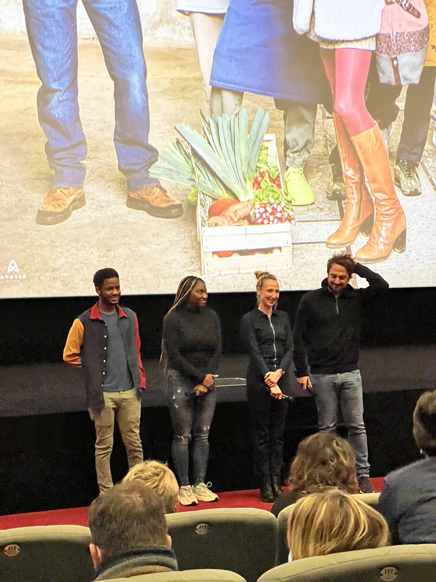 lessables's tweet photo. #Standingovation pour le #film humaniste, solidaire et émouvant « La Brigade » en présence du réalisateur @LouisJulienP, @AudreyLamy, #fatoukaba et #amadoubah au @LeGrandPalace85 🔝Merci @francoilesuisse pour ces belles #avantpremières ! #vendee #destinationlessablesdolonne https://t.co/HgEmS0MZXM