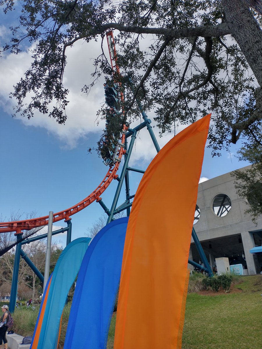 Ogie86022994's tweet photo. 😢😢 SeaWorld let us ride #icebraker #thankful and it was amazing thank you SeaWorld 🙌🙌 https://t.co/AnFPbSWL92