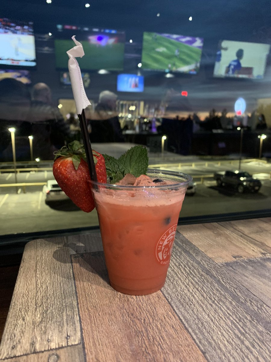 GameOnBarGrille's tweet image. Happy Wednesday! Try some of our signature cocktails. To Liven things up, here’s some pictures for a better visual of how delicious they look. (And Taste) #gameon #delish #fitchburg #mass #drinks #cocktails #bar #sportscomplex 🥃🧊