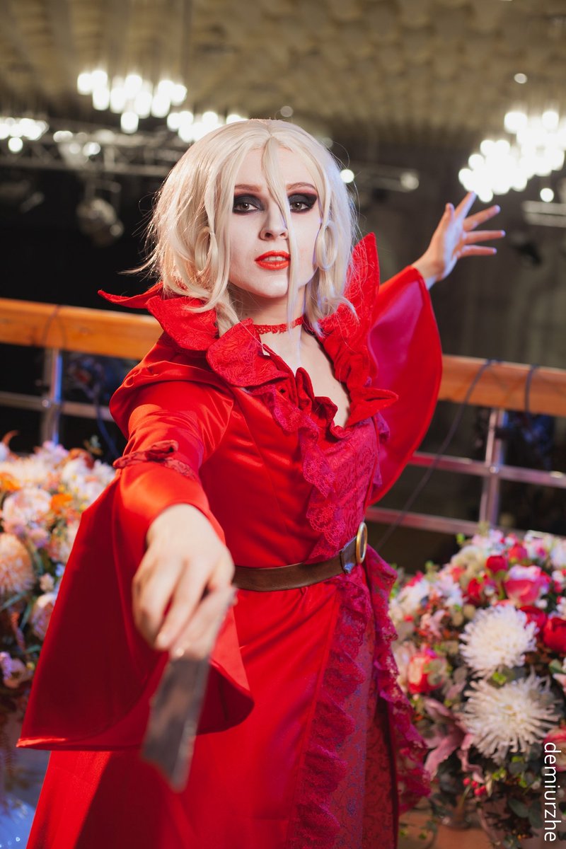 Harley_Jee's tweet photo. "Bloody Mary, Bloody Mary, Bloody Mary!"

Cosplayers @Harley_Jee @CarambolaG 
Photo by @demi_chan 
#IdentityV #IdentityV手芸部 #IdentityVth #bloodyqueen #identityvmary @GameIdentityV @IdentityVJP https://t.co/WjPEqS2Biz