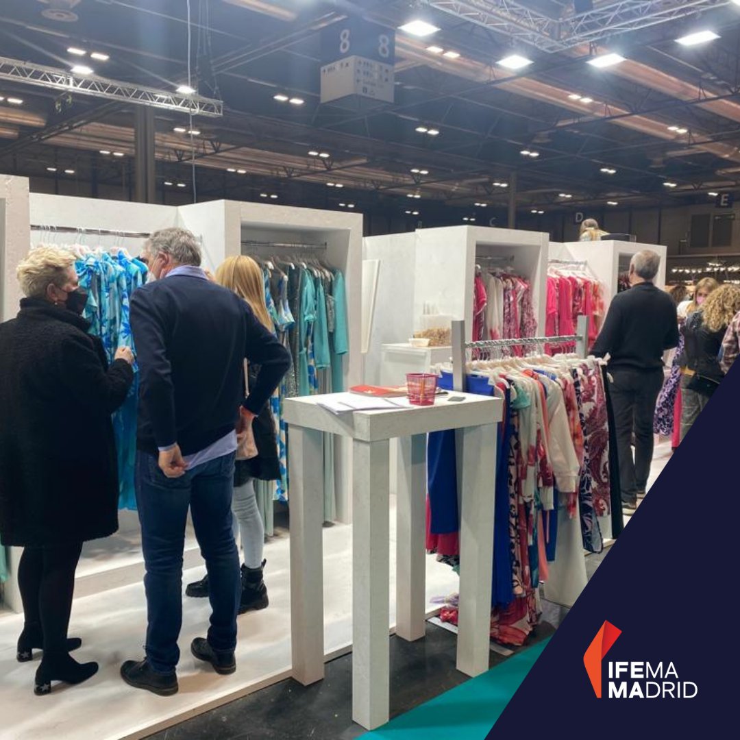 MOMADMadrid's tweet photo. 🇪🇸: Estamos muy contentos con la acogida que tuvo #MOMAD22. Queremos saber que es lo que más os gustó de una de las ediciones más especiales. ¡Os leemos en comentarios! #ConectandoLaModa https://t.co/mfiiDTURj3